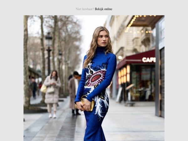 Angelina Jolie in doorschijnende jurk met bloemenversieringen bij première 'Couture' in Parijs