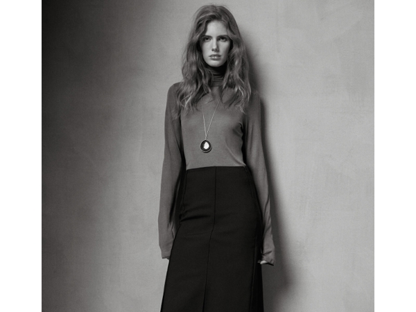 Wardrobe by Dutti | The Straight-fit Midi Skirt