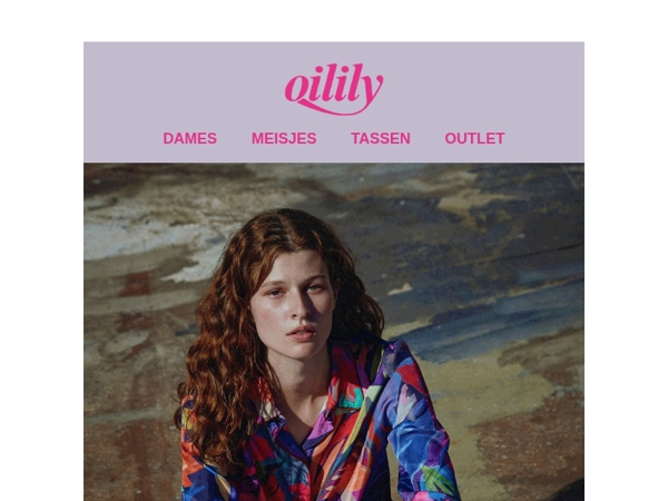 Onze blouse met de Loch Lily print is er weer! ✨ 💙