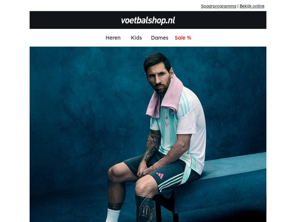 Dit zijn de nieuwe voetbalschoenen van Messi! 🩷🩵